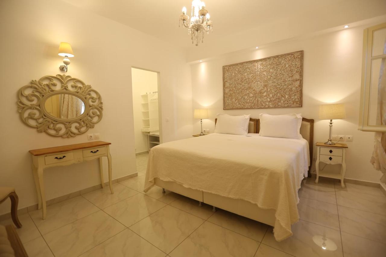 The White Suites Adámasz Kültér fotó
