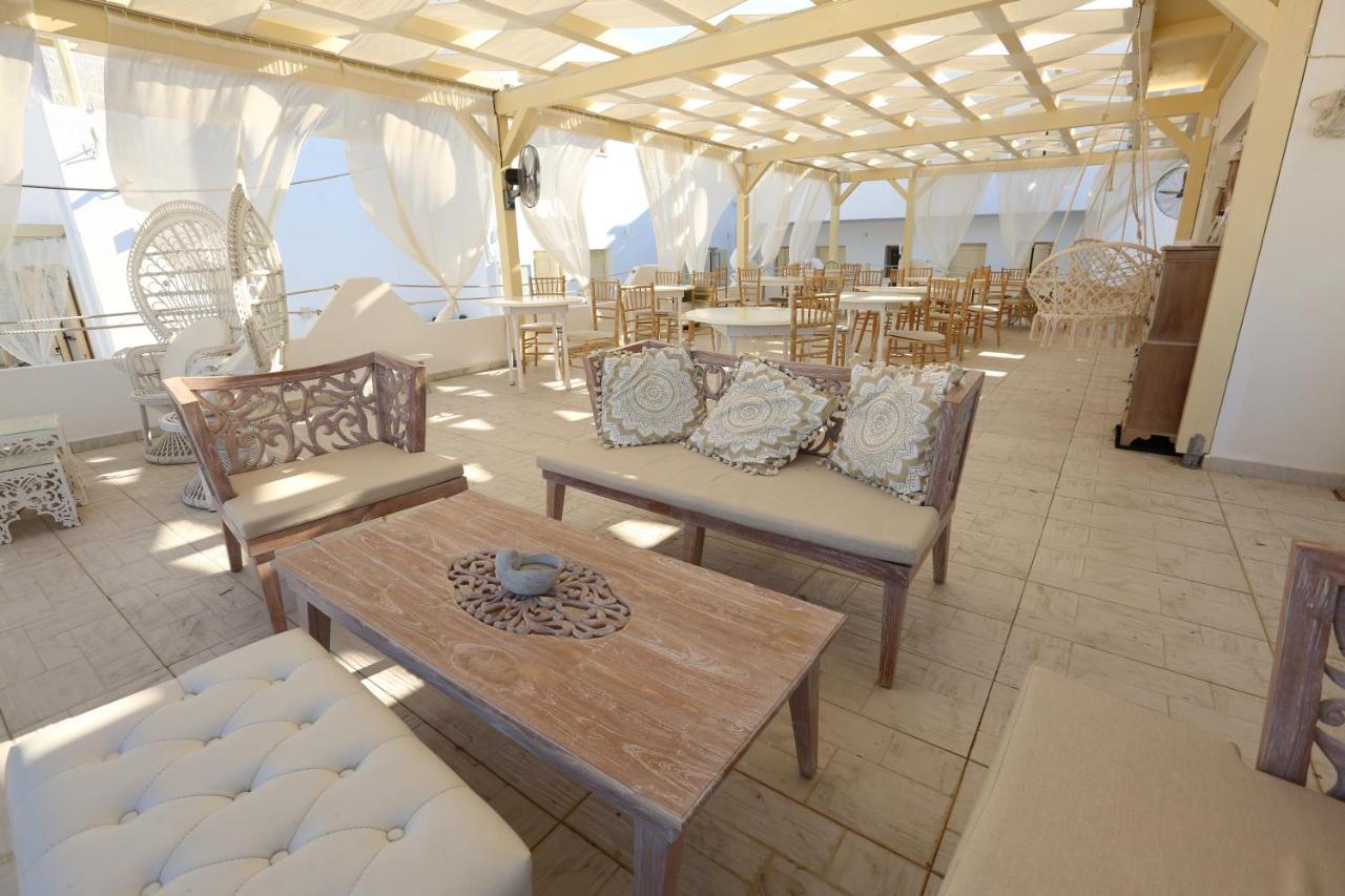 The White Suites Adámasz Kültér fotó