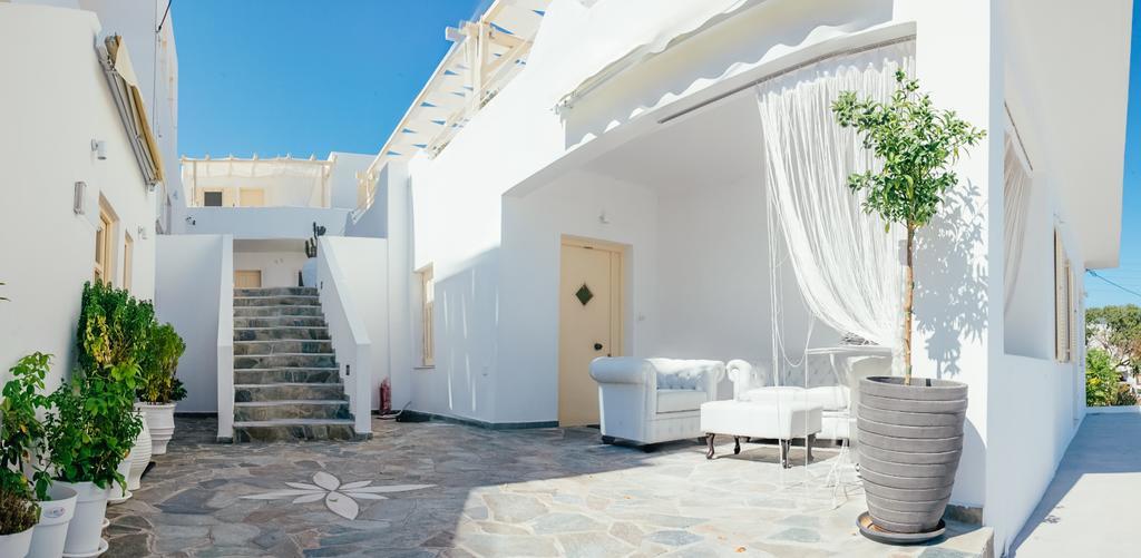 The White Suites Adámasz Kültér fotó