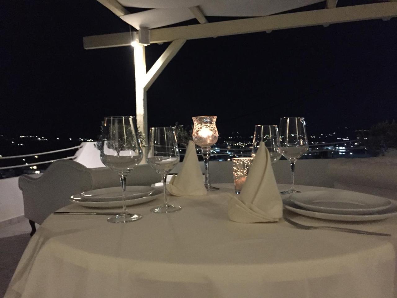 The White Suites Adámasz Kültér fotó
